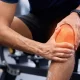 Does anemia cause knee and leg pain?